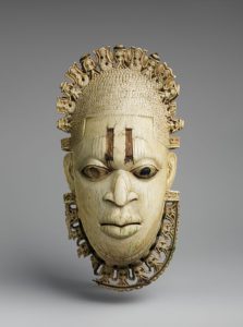 Queen_Mother_Pendant_Mask-_Iyoba_MET_DP231460tcrewsd